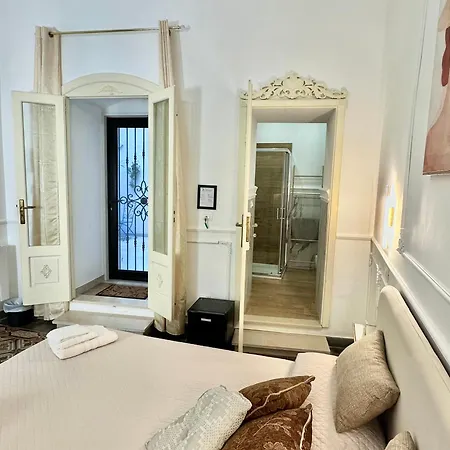 Pensión La Corte 4*